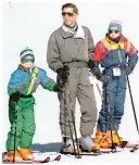  ?? ?? Skiurlaub mit William (r.) und Harry