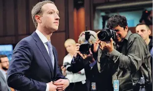  ??  ?? L’audizione La testimonia­nza di Mark Zuckerberg, Ceo di Facebook, al Senato Usa a Washington