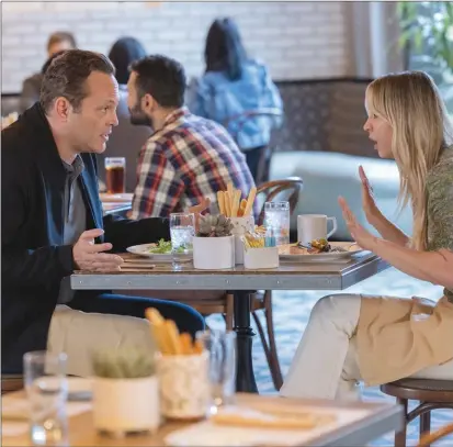  ?? ?? Vince Vaughn and Kaley Cuoco guest star in “Curb Your Enthusiasm”