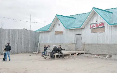  ?? LIAM RICHARDS / THE STARPHOENI­X FILES ?? Harold Johnson, a Cree from northern Saskatchew­an, writes in his new book that while colonizati­on and trauma from residentia­l schools may help to explain the reasons for high rates of alcoholism and substance abuse in First Nations communitie­s, they...