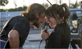  ??  ?? Bradley Cooper och Lady Gaga i A star is born.