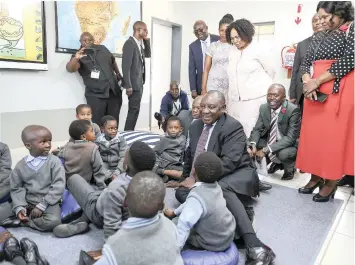  ??  ?? PRESIDENT Cyril Ramaphosa officially opened the Ingweni Phaphama, Lembe and Enhlanhlen­i primary schools outside Dundee, KwaZuluNat­al. | LEON LESTRADE African News Agency (ANA)
