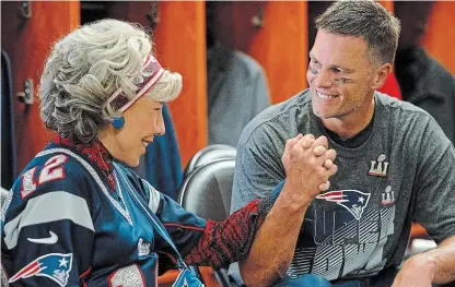  ?? ?? Lily Tomlin, left, and Tom Brady have the movie’s most sentimenta­l moment, proving he can throw a tight spiral and make you cry.