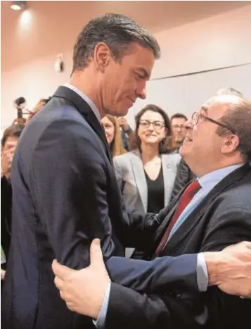  ?? // EFE ?? Sánchez junto al ministro de Cultura, Miquel Iceta