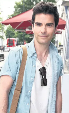  ?? ISABEL INFANTES ?? Kelly Jones arrives for the charity single’s recording on Sunday