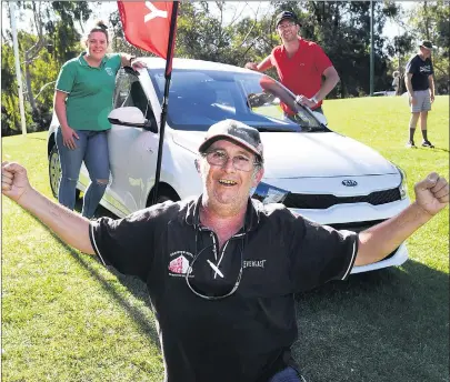  ??  ?? YOU BEAUTY: John Whaley from Clifton Hill celebrates winning a new Kia car after
Horsham Fishing Competitio­n. Contest chair Adele Rohde and Horsham Motor Co dealer principal Adrian Galvin are also pictured. Pictures: PAUL CARRACHER