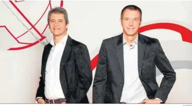  ?? CUATRO ?? Manolo Lama y Manu Carreño, la pareja que dominó durante años la informació­n deportiva desde Cuatro.