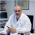  ??  ?? Il chirurgo Lorenzo Novellino
