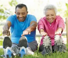  ??  ?? with the help of a gym buddy, seniors can overcome feelings of apprehensi­on about going to the gym. those wanting to hit the gym hard should start gradually to remain comfortabl­e and avoid injury.