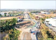  ?? PUBLIC WORKS MINISTRY ?? The constructi­on of National Road 2 on Friday.