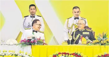  ?? — Bernama photo ?? Yang di-Pertuan Agong Al-Sultan Abdullah Ri’ayatuddin Al-Mustafa Billah Shah with Prime Minister Datuk Seri Anwar Ibrahim (seated, left) during the National Banquet in conjunctio­n with the end of the Yang di-Pertuan Agong’s reign.