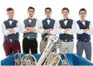  ??  ?? Das Brassquint­ett „Blechreiz“besteht aus fünf jungen Musikern, die von Dixieland über Pop bis Musikkabar­ett alles im Repertoire haben