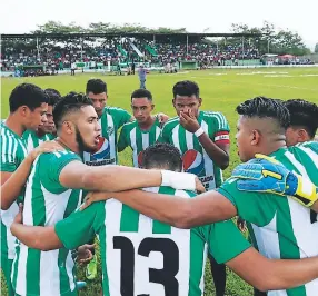  ??  ?? ESFUERZO. Yoro FC realizó una gran campaña para clasificar a la liguilla.