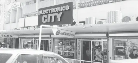  ??  ?? The Electronic­s City store located at Fogarty’s building, where the attack occurred.