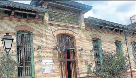  ??  ?? Le lycée Michelet à Montauban.