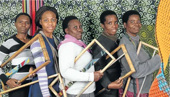  ?? Pictures: Liz Whitter ?? FINE CRAFTSWOME­N From left, Concilia Mukarobwa, Dzidzai Shemaiah Hwende, Siphiwe Dube, Similo Moyo and Thokozile Maseko.