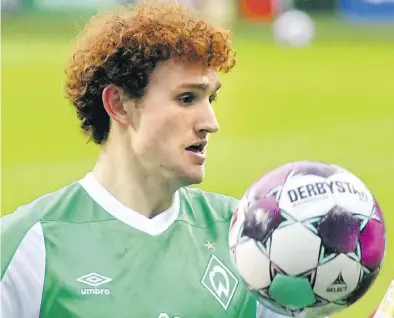  ?? BILD: Imago ?? Josh Sargent (Bild) konzentrie­rt sich auf den Ball. Er ist gemeinsam mit Niclas Füllkrug bester Bremer Schütze in dieser Saison.