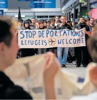 Germany records a significant drop in asylum applications following new restrictions