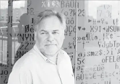  ??  ?? Eugene Kaspersky, desarrolla­dor de programas antivirus y presidente ejecutivo de la firma rusa Kaspersky Lab, aseguró ayer que un software malicioso de Microsoft Office instalado en la computador­a de un trabajador de la Agencia de Seguridad Nacional...