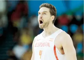  ??  ?? La participac­ión del estelar pívot español Pau Gasol está en duda para hoy contra Estados Unidos debido a una dolencia en una pierna.