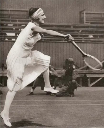  ?? © belga ?? Suzanne Lenglen: flamboyant­e, stijlvolle tennisster.