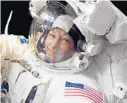  ?? NASA/COURTESY ?? In this 2008 photo, Cmdr. Peggy Whitson participat­es in a spacewalk.