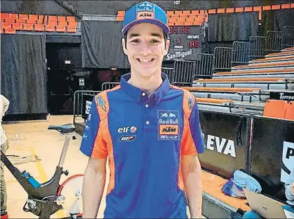  ?? FOTO: RED BULL KTM TECH3 ?? Iker Lecuona (19 años) debuta en MotoGP este fin de semana
Aunque es último, no se descuelga de su compañero Syahrin