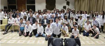  ?? (Mark Neyman/GPO) ?? BAR AND Bat Mitzvah children celebrate yesterday at the President’s Residence.