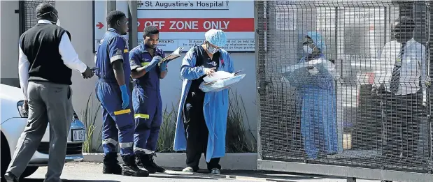  ?? Picture: Sandile Ndlovu ?? Outside St Augustine’s Hospital in Durban, where all entrances were closed after an outbreak of Covid-19 cases that infected patients and health workers.