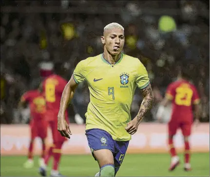  ?? FOTO: EFE ?? Richarliso­n marcó dos de los tres goles de Brasil en el cómodo triunfo de la ‘canarinha’ ante Ghana
