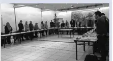  ??  ?? Le conseil municipal a respecté une minute de silence en mémoire de Michel Houel.