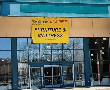  ?? Luther Turmelle/Hearst Connecticu­t Media ?? Bargain House by Quality Furniture has opened its first Connecticu­t store in Newington’s Turnpike Plaza,