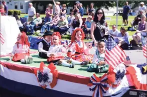  ?? Hearst Connecticu­t Media file photo ?? The annual Danbury Memorial Day parade took place on Main Street in Danbury on May 27, 2019.