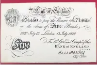  ??  ?? A Bank of England £5 note from 1920