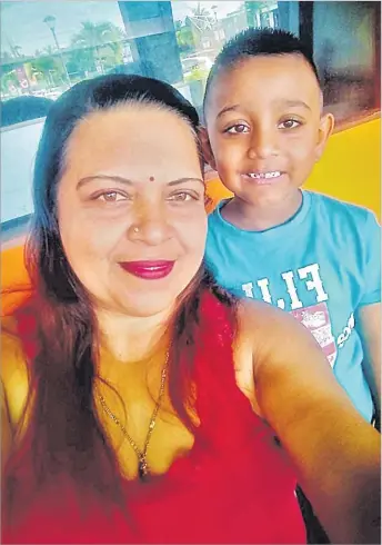  ?? Picture: WATA SHAW ?? Shareen Lata with her son Rishav Lal.