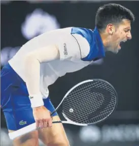  ?? GETTY IMAGES ?? Novak Djokovic, back after a sixmonth injury layoff, was struggling throughout the match.