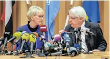  ?? |
Reuters ?? SWEDISH Foreign Minister Margot Wallstrom and UN envoy to Yemen Martin Griffiths at the opening press conference on peace talks for Yemen at Johannesbe­rg castle, in Rimbo, Sweden, yesterday.