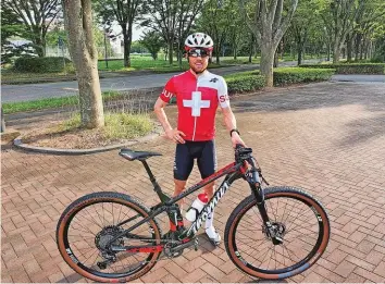  ?? THÖMUS ?? Mountainbi­ker Mathias Flückiger gewann mit dem Thömus-bike in Tokio die Silbermeda­ille.