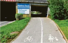  ?? Foto: Elmar Knöchel ?? Hier wird es nur noch einen Gehweg „Radfahrer frei“geben. Die Markierung­en werden entfernt.
