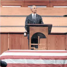  ?? /EFE ?? El expresiden­te Barack Obama durante su emotivo discurso en el funeral del congresist­a John Lewis.