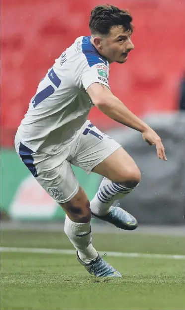  ??  ?? Aiden McGeady, here in action during the Papa John’s Trophy win over Tranmere Rovers, has played a crucial role for Sunderland since he was recalled to the fold by head coach Lee Johnson.