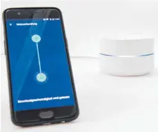  ?? FOTO: LINO MIRGELER ?? Google Wifi ist der Versuch des Internetri­esen, WLAN einfach zu machen und bessere Signalabde­ckung in der Wohnung zu liefern.