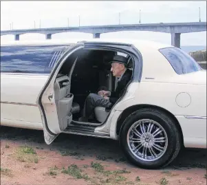  ?? CINDY-LOU ADAMS/VIA CP/SUBMITTED PHOTO ?? Chester Banks sits in a limo in Borden-Carleton, near the Confederat­ion Bridge. The Souris native celebrated his birthday Tuesday by travelling across the 13-kilometre fixed link, something he had never done before despite spending his life in this...