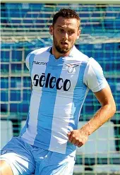  ??  ?? Obiettivo Stefan De Vrij è seguito dalla Juventus