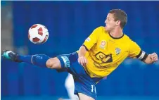  ??  ?? Jason Culina in action for United in the A-League in 2010.