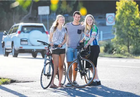  ?? Picture: ANNA ROGERS ?? SADDLE UP: Exchange students Maude Godart, Anthony Lebouc and Celia Foret are hoping to complete the Cairns to Cooktown Cardiac Challenge, which starts tomorrow.