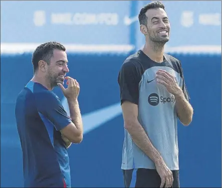  ?? Foto: efe ?? Sergio Busquets, feliz con Xavi el capitán azulgrana tiene una excelente relación con el técnico, tanto personal como futbolísti­ca