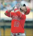  ??  ?? Luis Valbuena, cuando jugaba para los Serafines en 2017, tras un cuadrangul­ar