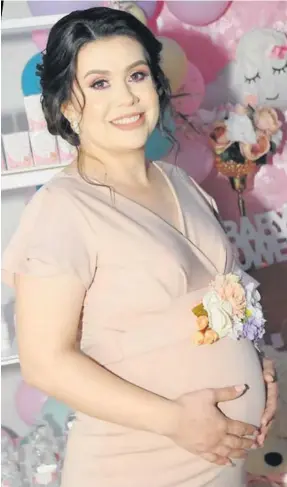  ??  ?? &gt; Irma Ayari Soto López será mamá por segunda ocasión.