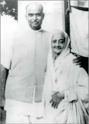  ??  ?? Dr Syama Prasad Mookerjee with his mother